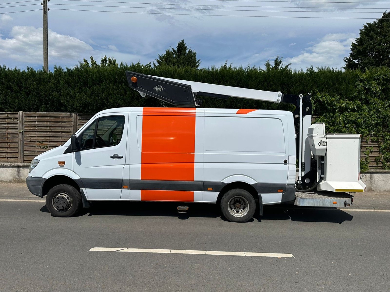 Mercedes-Benz Sprinter 515 CDI 4X4 13,2m Versailift ET-38-LFHD - Autopacēlājs: foto 2 Mercedes-Benz Sprinter 515 CDI 4X4 13,2m Versailift ET-38-LFHD - Autopacēlājs: foto 2