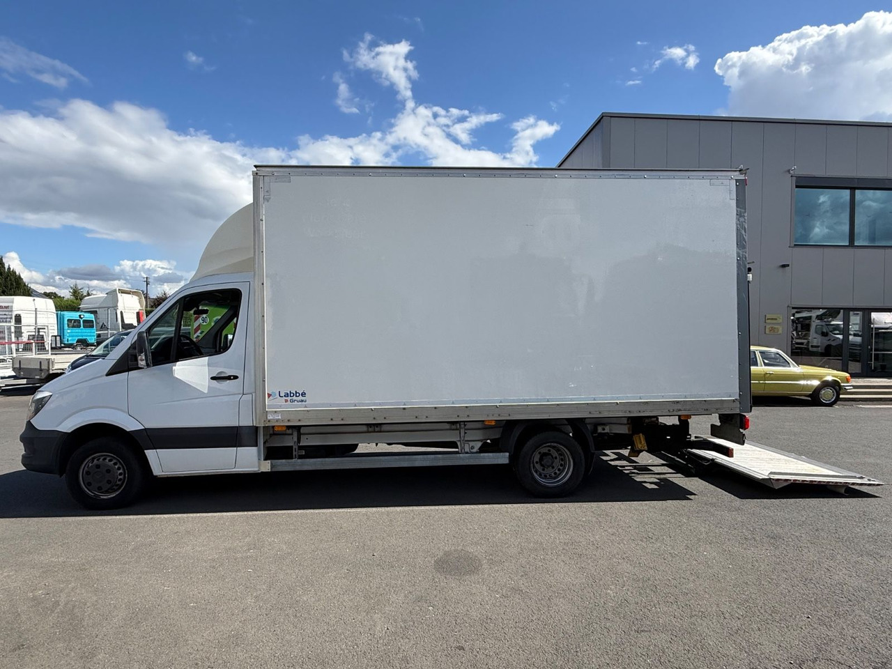 Mercedes-Benz Sprinter II 516 CDI /Automatik/LBW/Koffer/Kamera - Furgons ar slēgtā virsbūve: foto 5 Mercedes-Benz Sprinter II 516 CDI /Automatik/LBW/Koffer/Kamera - Furgons ar slēgtā virsbūve: foto 5