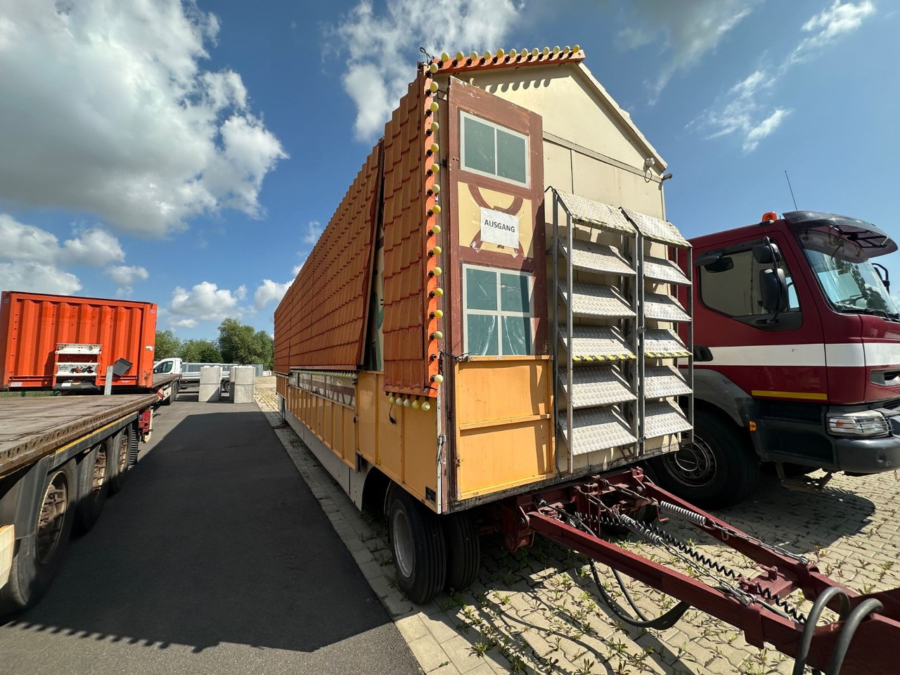 Soester Toilettenwagen 7xWC / Drehanlage - Piekabe: foto 2 Soester Toilettenwagen 7xWC / Drehanlage - Piekabe: foto 2