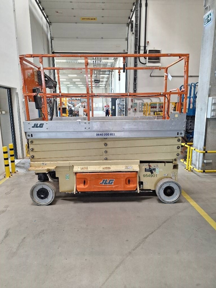 JLG 2646 ES - Šķērveida pacēlājs: foto 4 JLG 2646 ES - Šķērveida pacēlājs: foto 4