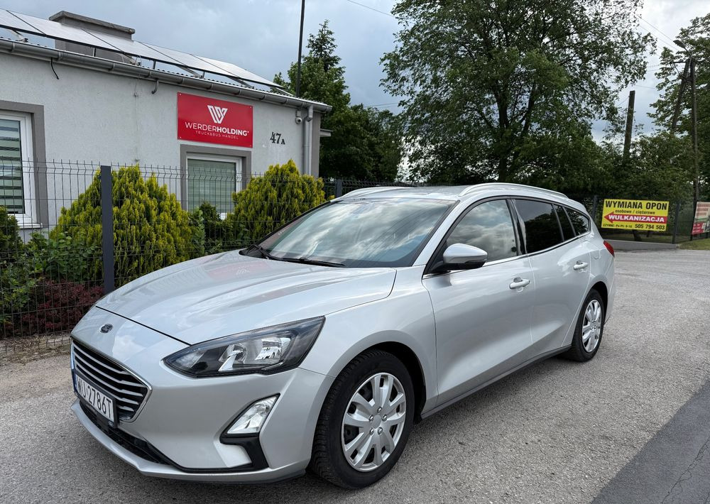 Vieglā automašīna Ford Focus: foto 1