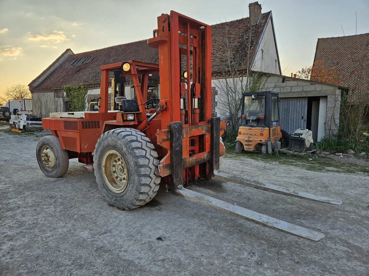 MANITOU MC80 F - Dīzeļiekrāvējs: foto 3 MANITOU MC80 F - Dīzeļiekrāvējs: foto 3