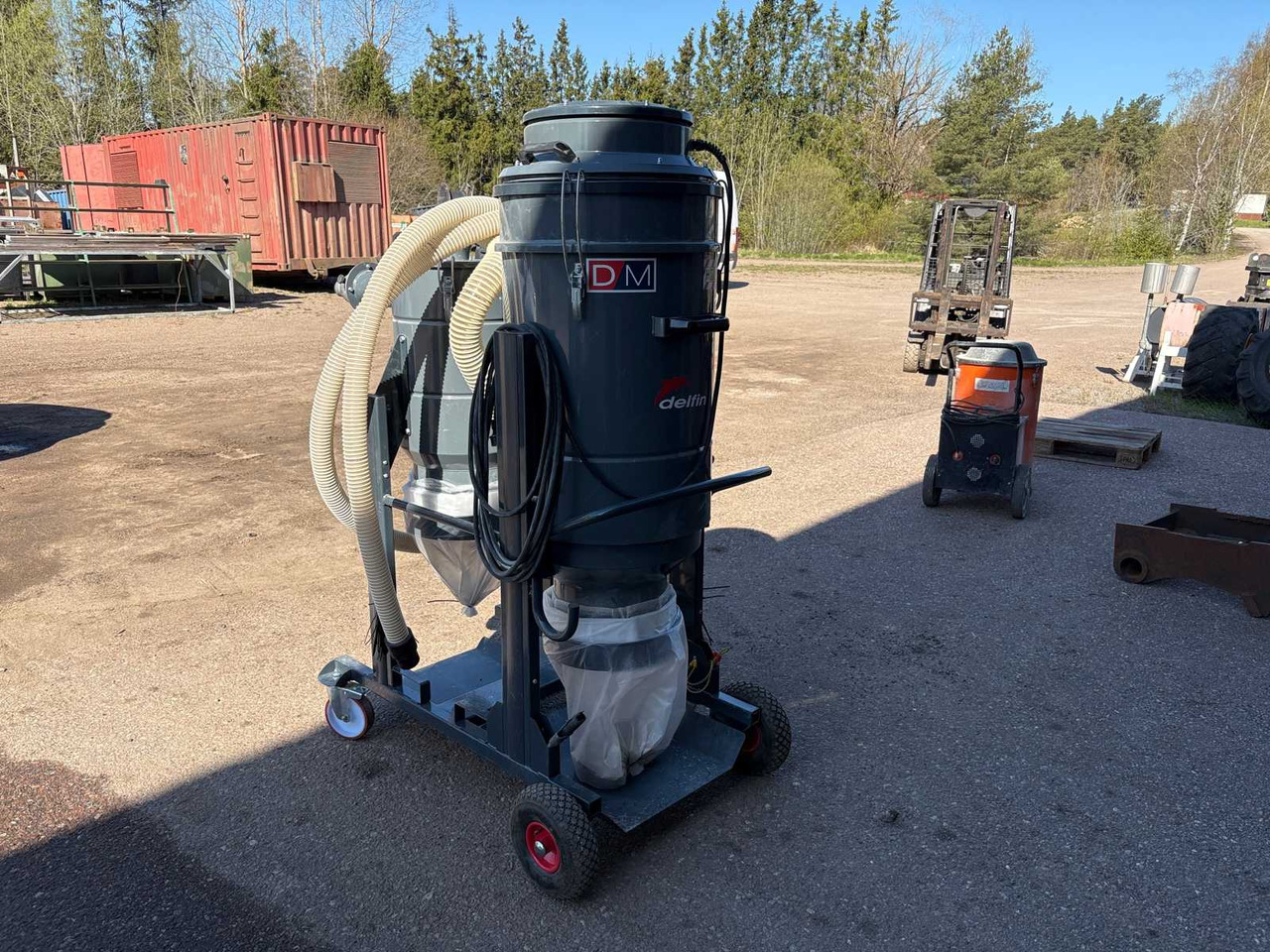 Industrial vacuum cleaner Delfin DM3 - Industriālais putekļu sūcējs: foto 3 Industrial vacuum cleaner Delfin DM3 - Industriālais putekļu sūcējs: foto 3