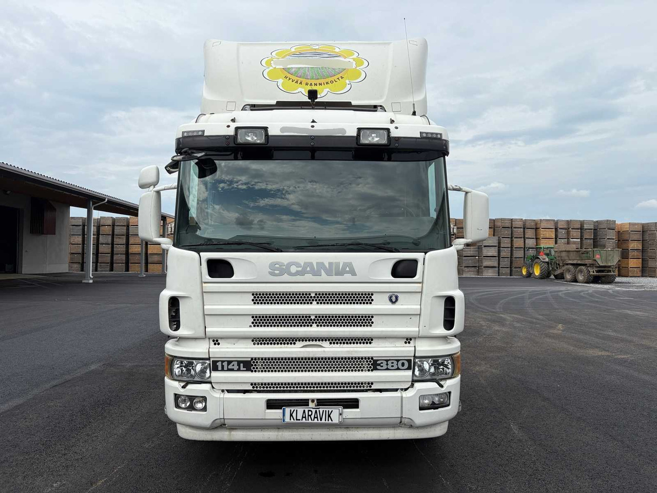 SCANIA 114L truck - Kravas automašīna ar slēgto virsbūvi: foto 2 SCANIA 114L truck - Kravas automašīna ar slēgto virsbūvi: foto 2
