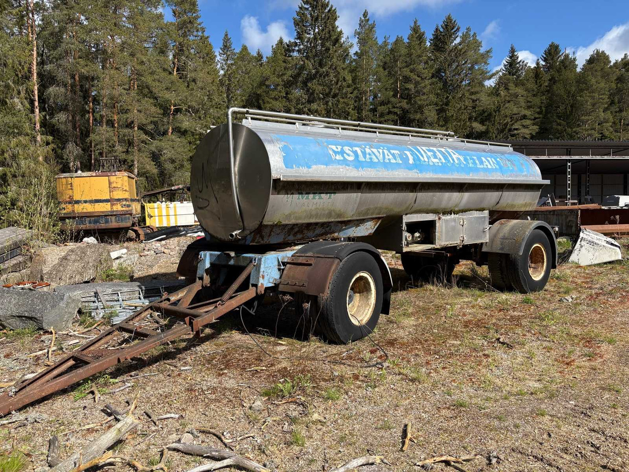 Tank trailer 10000L - Piekabe cisterna: foto 1 Tank trailer 10000L - Piekabe cisterna: foto 1