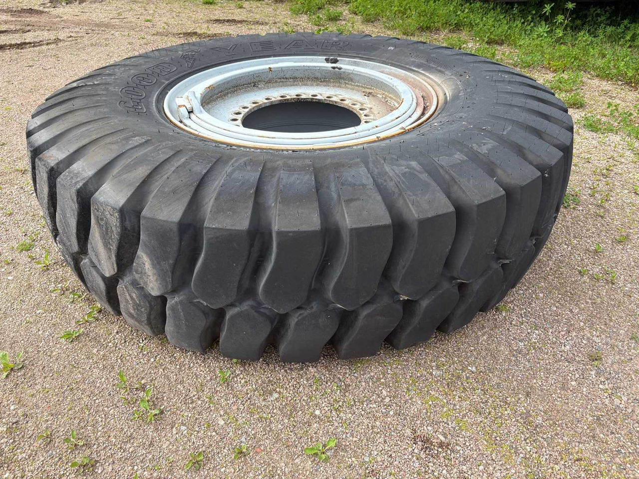 Tyre Goodyear 18.00 R33 1pc - Riepa: foto 4 Tyre Goodyear 18.00 R33 1pc - Riepa: foto 4