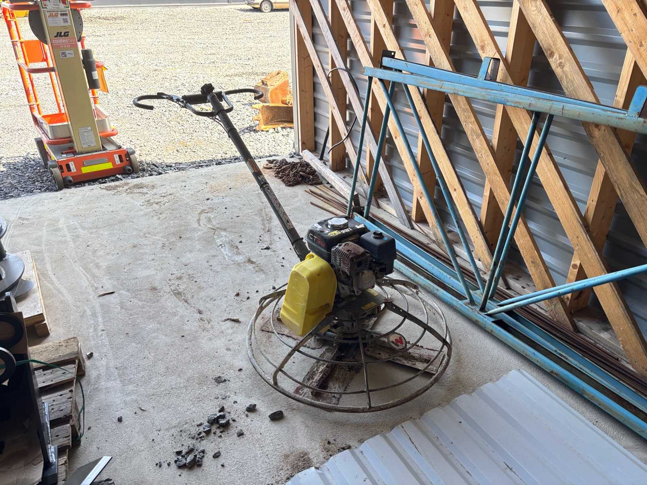 Wacker Neuson Trowel CT 36-5A concrete grinder - Betona maisītājs: foto 3 Wacker Neuson Trowel CT 36-5A concrete grinder - Betona maisītājs: foto 3
