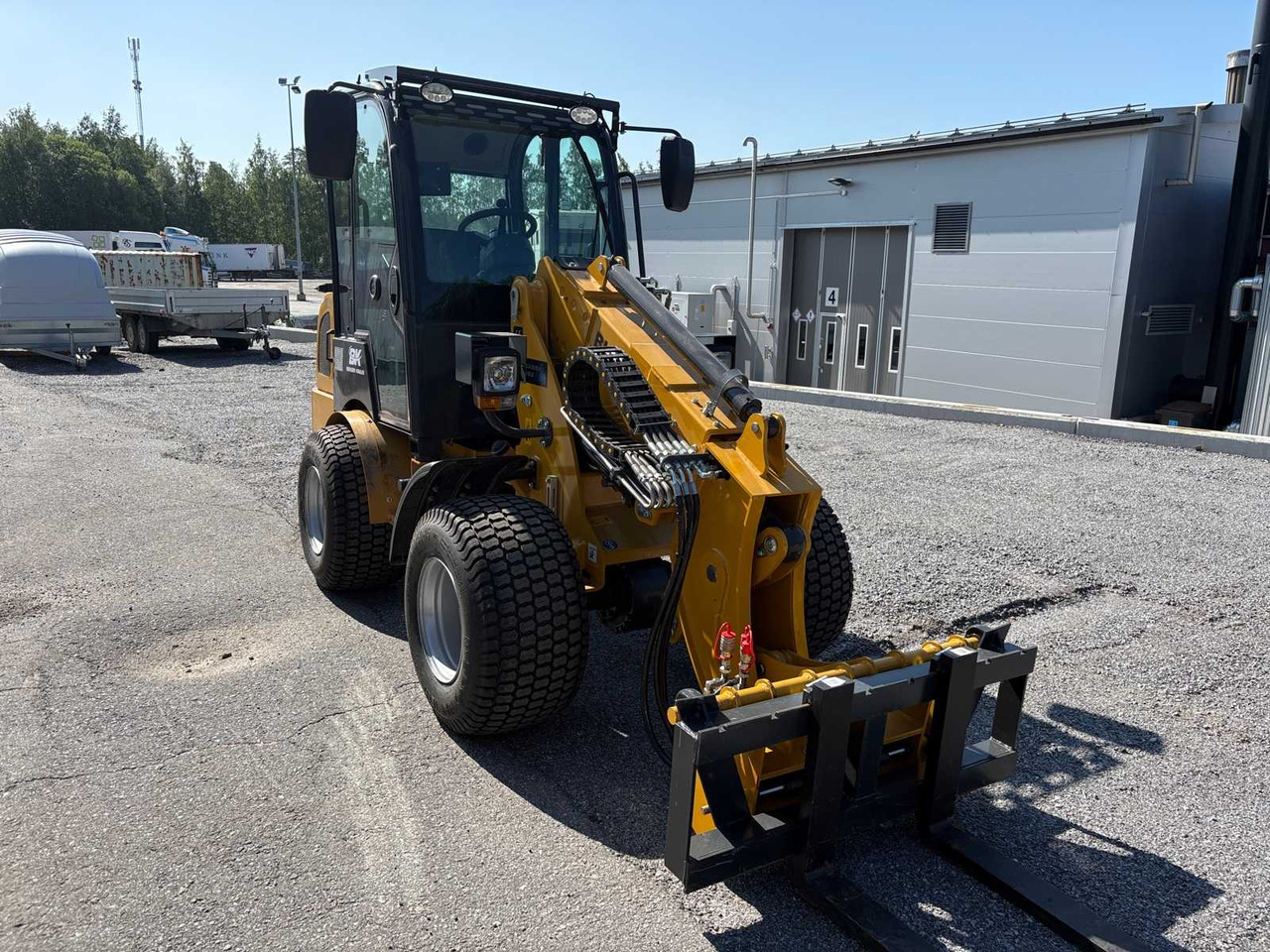 Wheel loader Berger Kraus 810T - Teleskopiskais riteņu iekrāvējs: foto 3 Wheel loader Berger Kraus 810T - Teleskopiskais riteņu iekrāvējs: foto 3