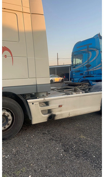 DAF 95.480 XF95.480 AUTOMATIC - Termināļa traktors: foto 4 DAF 95.480 XF95.480 AUTOMATIC - Termināļa traktors: foto 4