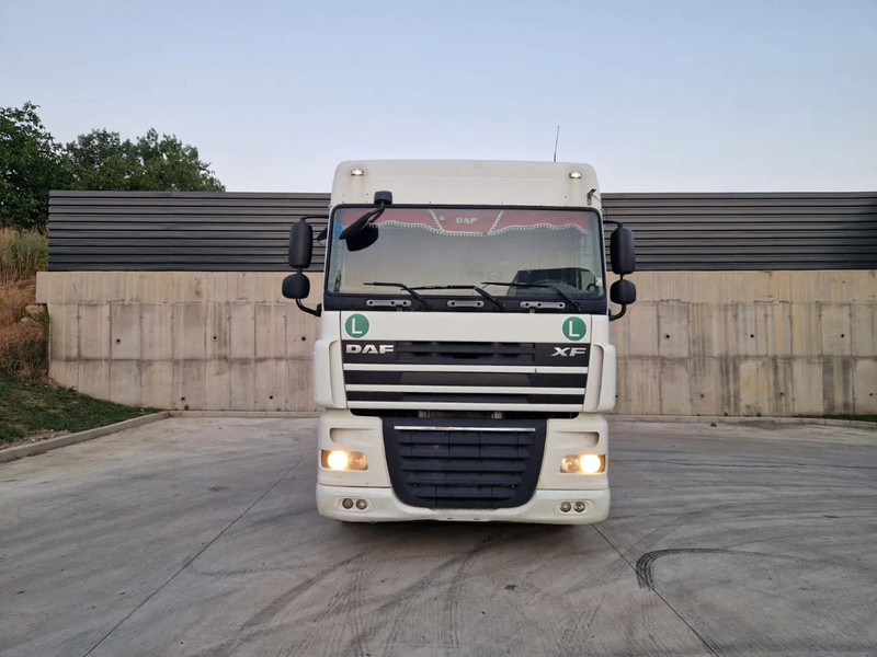 DAF XF 106.460 - Termināļa traktors: foto 1 DAF XF 106.460 - Termināļa traktors: foto 1