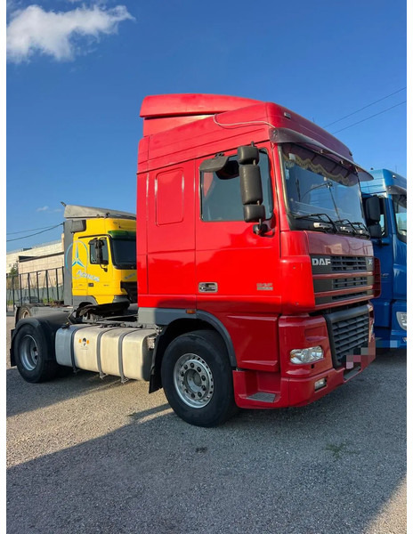 DAF XF 95 430 Manual - Termināļa traktors: foto 4 DAF XF 95 430 Manual - Termināļa traktors: foto 4