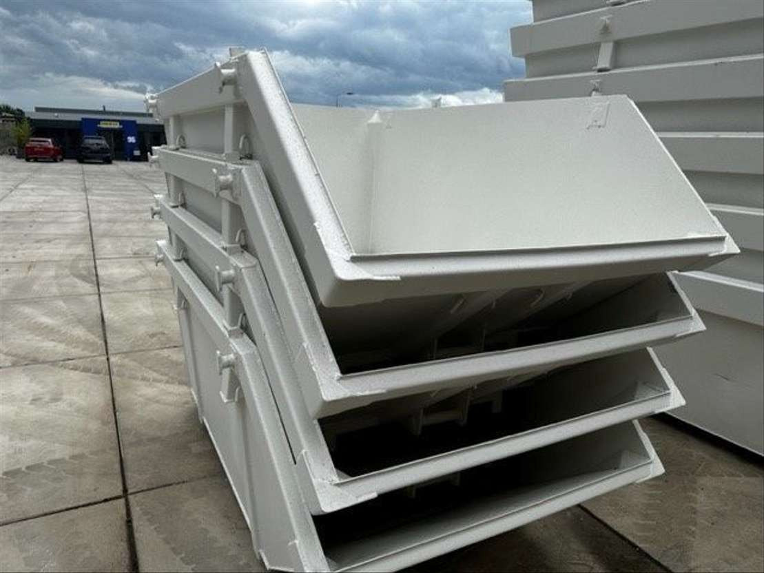 Sidalco nieuwe 3 m3 puinbakjes - Lift dumper: foto 3 Sidalco nieuwe 3 m3 puinbakjes - Lift dumper: foto 3
