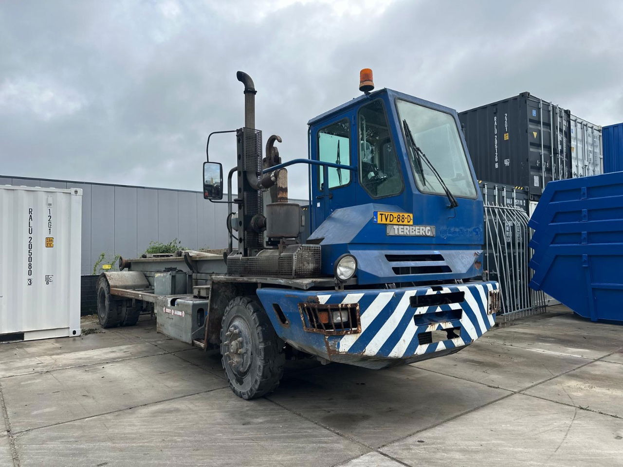 Terberg YT 180 VDL haakarm - Termināļa traktors: foto 1 Terberg YT 180 VDL haakarm - Termināļa traktors: foto 1