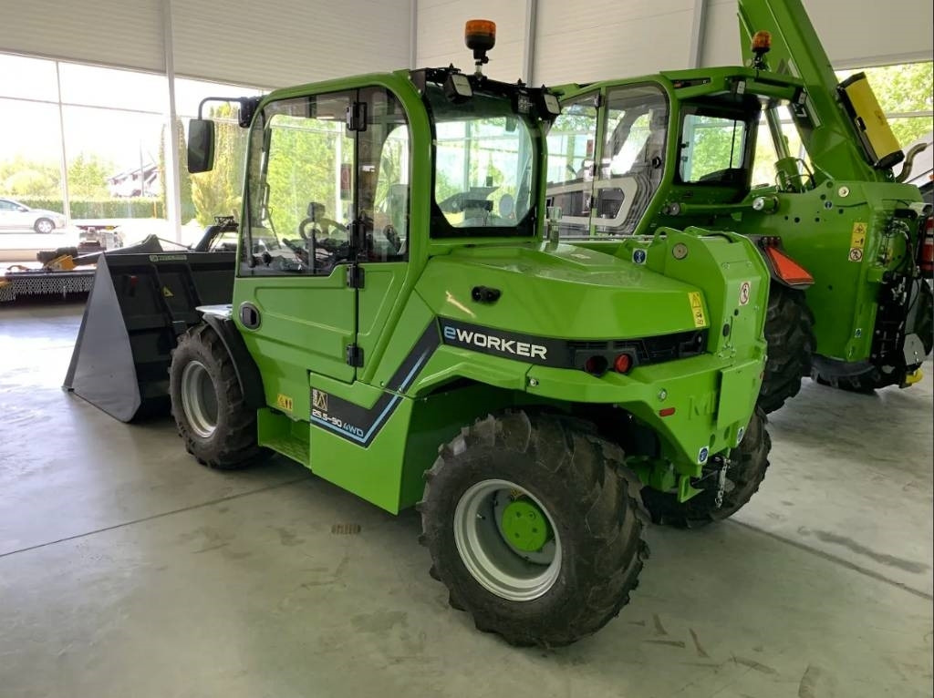 Merlo EW25.5-90 4WD - Teleskopiskais iekrāvējs: foto 5 Merlo EW25.5-90 4WD - Teleskopiskais iekrāvējs: foto 5