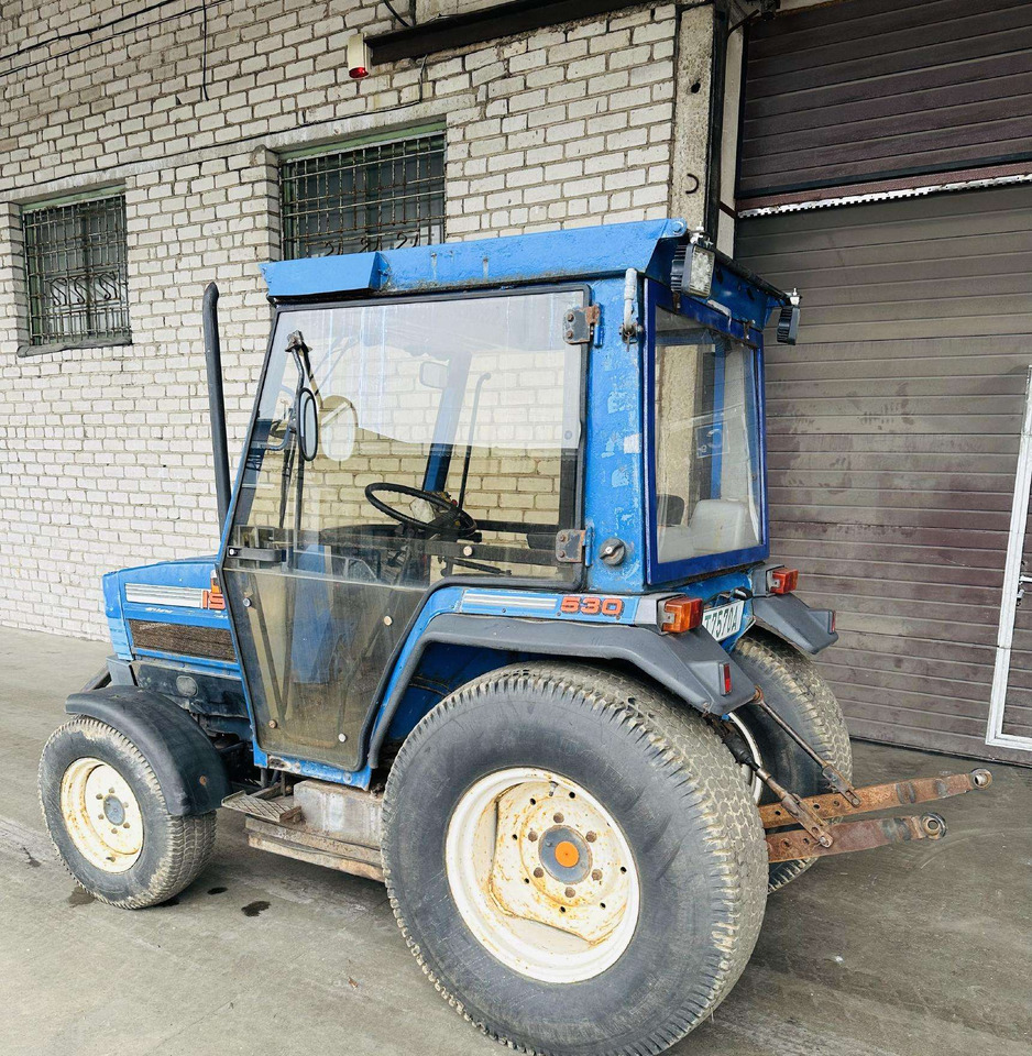 Iseki 530 - Traktors: foto 3 Iseki 530 - Traktors: foto 3
