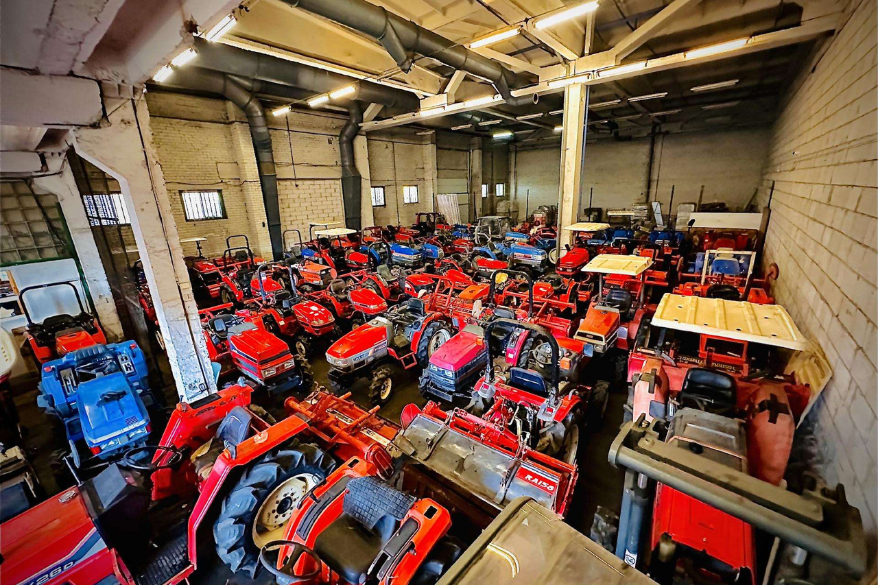 Yanmar F180 - Traktors: foto 1 Yanmar F180 - Traktors: foto 1