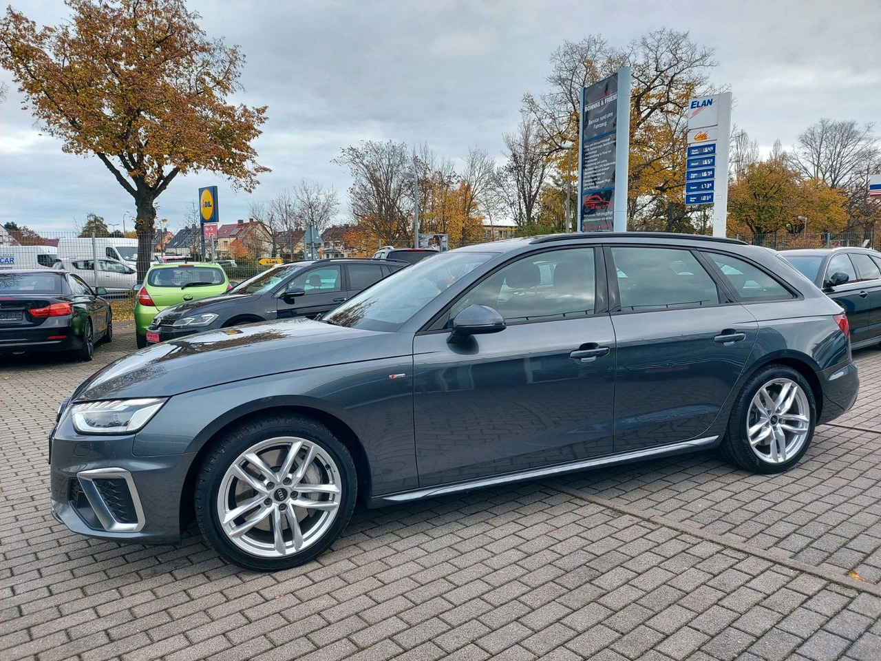 Audi A4 Avant 50 TDI Quattro S-Line Pano ACC Radar - Universālis: foto 5 Audi A4 Avant 50 TDI Quattro S-Line Pano ACC Radar - Universālis: foto 5