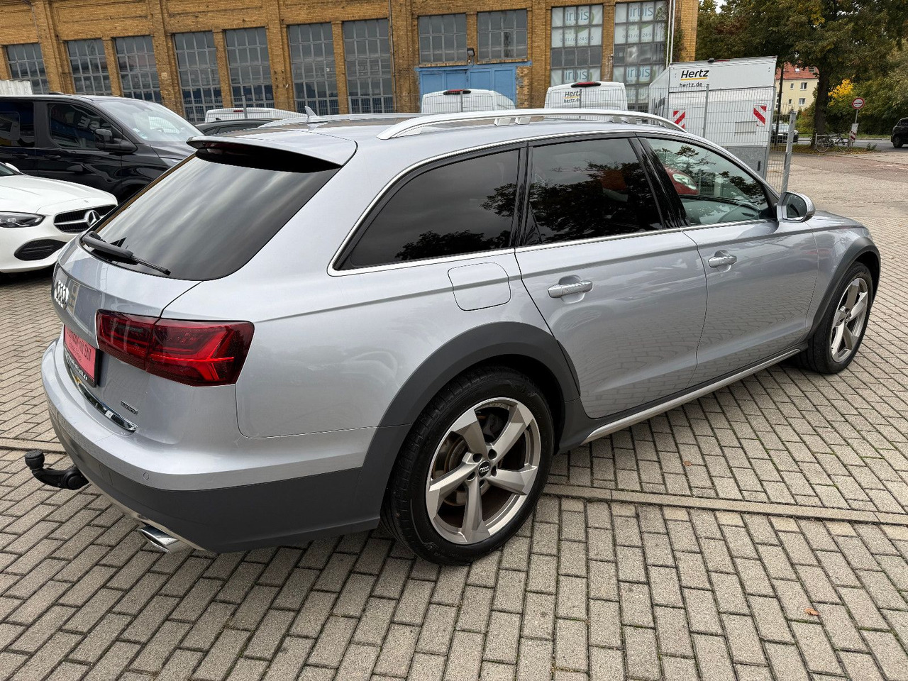 Audi A6 Allroad quattro 3.0 TDI LED LASER NAVI ALCANT - Universālis: foto 4 Audi A6 Allroad quattro 3.0 TDI LED LASER NAVI ALCANT - Universālis: foto 4