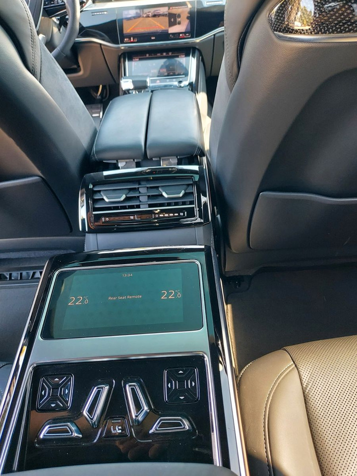 Audi A8 50 TDI quattro S-Line HUD B&O NightVision - Sedans: foto 3 Audi A8 50 TDI quattro S-Line HUD B&O NightVision - Sedans: foto 3