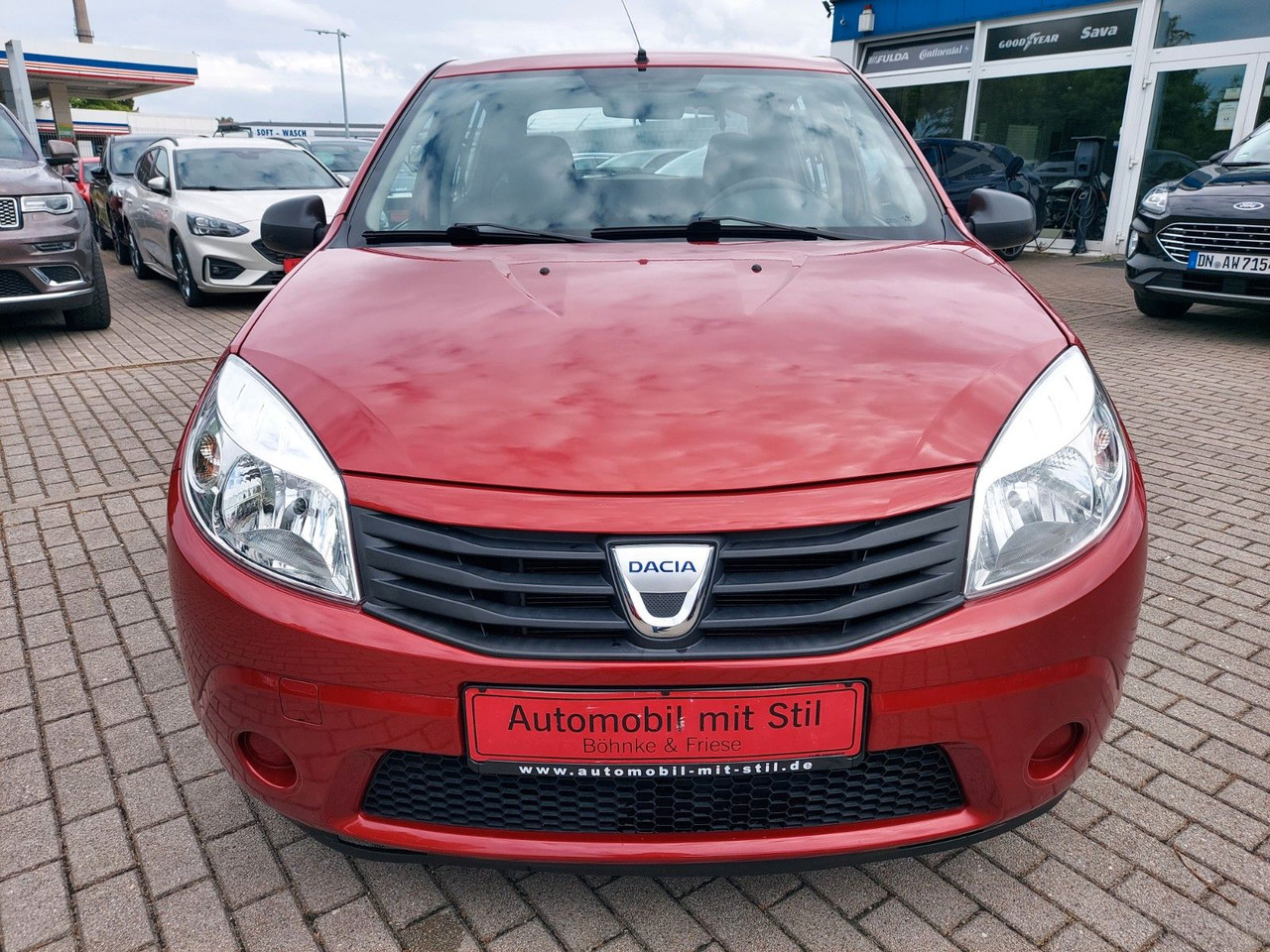 Dacia Sandero 1.4 MPI CD-Radio M+S - Sedans: foto 2 Dacia Sandero 1.4 MPI CD-Radio M+S - Sedans: foto 2