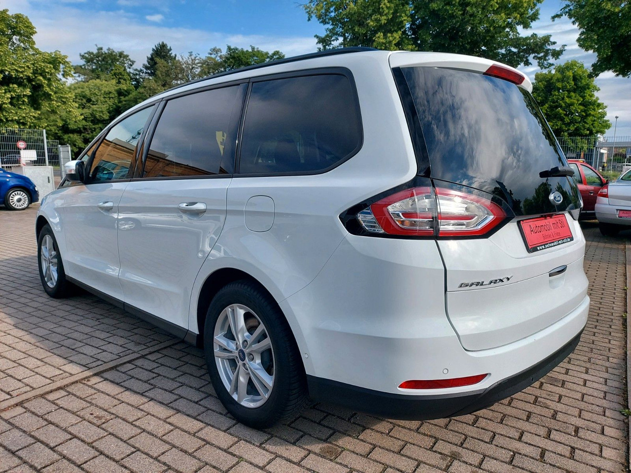 Ford Galaxy 7 Sitze Navi Kamera Tempo SignAssist - Pasažieru furgons: foto 3 Ford Galaxy 7 Sitze Navi Kamera Tempo SignAssist - Pasažieru furgons: foto 3