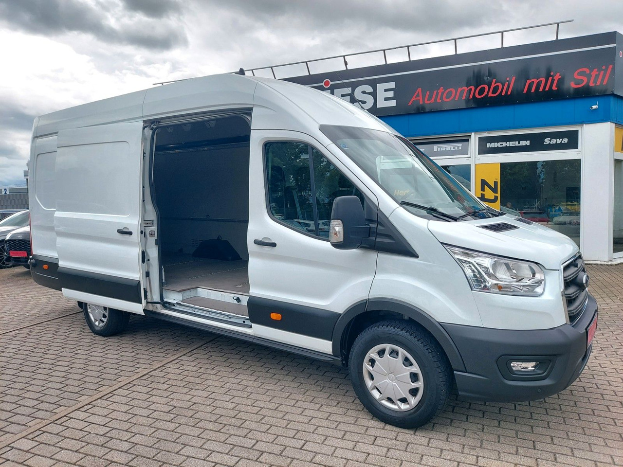 Ford Transit Kasten 350 L4 lang hoch Klima Cam DAB - Pasažieru furgons: foto 1 Ford Transit Kasten 350 L4 lang hoch Klima Cam DAB - Pasažieru furgons: foto 1