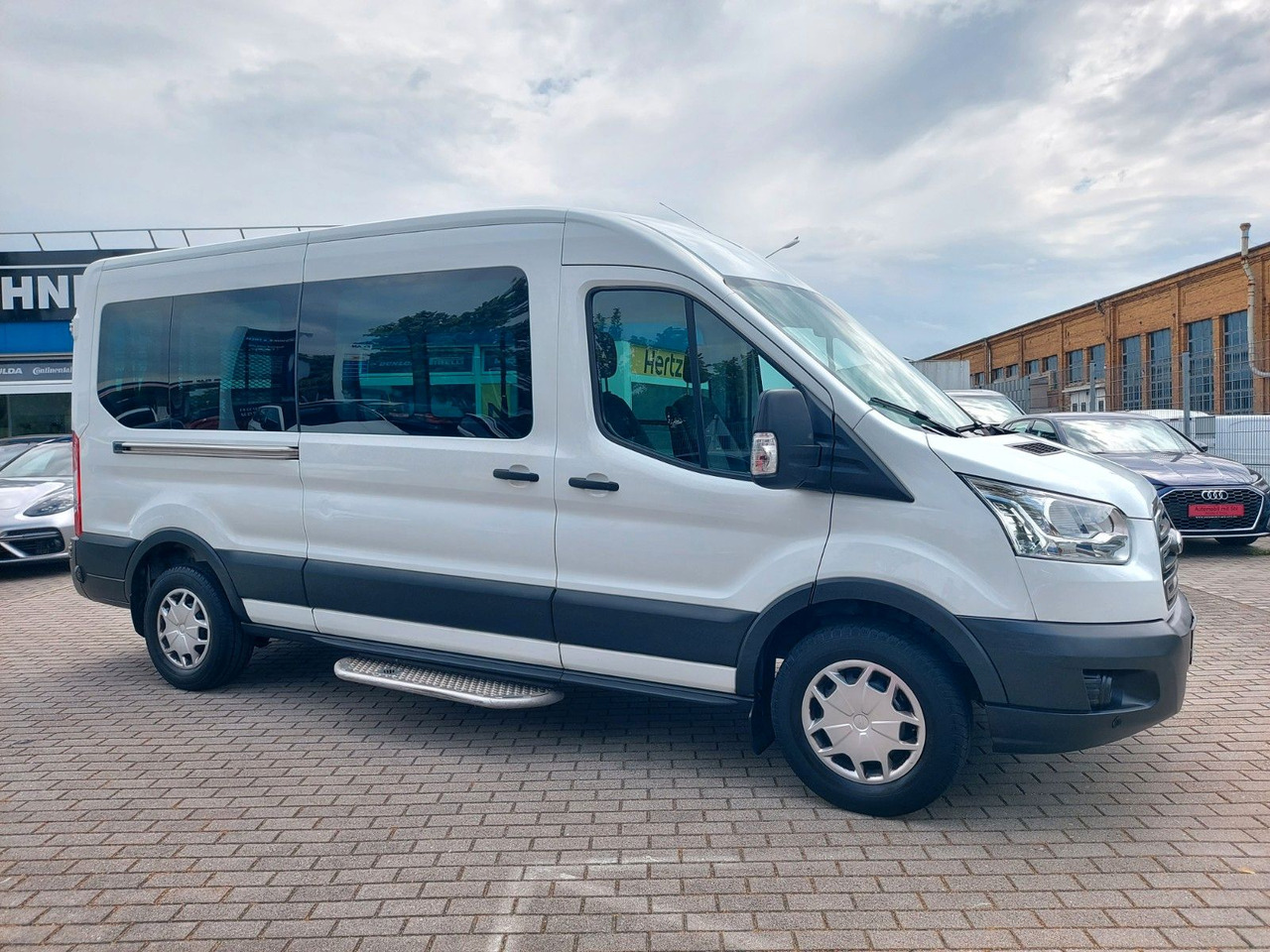 Pasažieru furgons Ford Transit Kombi 350 L3 hoch Trend Rollstuhl Lift: foto 9 Pasažieru furgons Ford Transit Kombi 350 L3 hoch Trend Rollstuhl Lift: foto 9