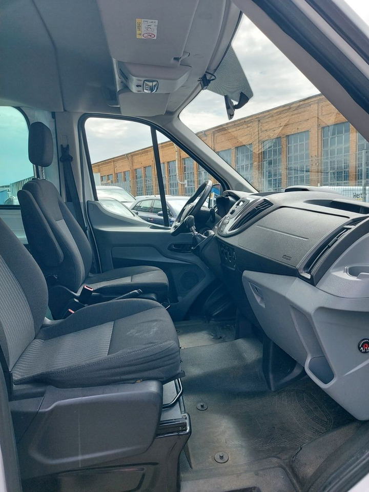 Pasažieru furgons Ford Transit Kombi 350 L3 hoch Trend Rollstuhl Lift: foto 17 Pasažieru furgons Ford Transit Kombi 350 L3 hoch Trend Rollstuhl Lift: foto 17