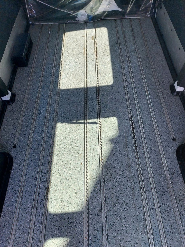 Pasažieru furgons Ford Transit Kombi 350 L3 hoch Trend Rollstuhl Lift: foto 19 Pasažieru furgons Ford Transit Kombi 350 L3 hoch Trend Rollstuhl Lift: foto 19