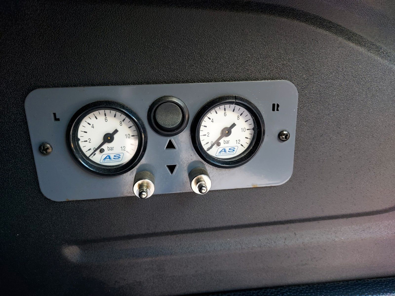 Ford Transit Pritsche 350 L4 extra lang Luftfeder - Automašīna ar kravas platformu: foto 3 Ford Transit Pritsche 350 L4 extra lang Luftfeder - Automašīna ar kravas platformu: foto 3