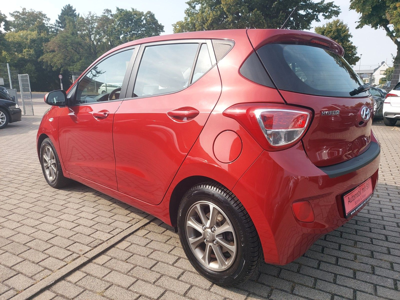 Hyundai i10 Intro Edition Klima Sitzeizung Bluetooth - Vieglā automašīna: foto 4 Hyundai i10 Intro Edition Klima Sitzeizung Bluetooth - Vieglā automašīna: foto 4