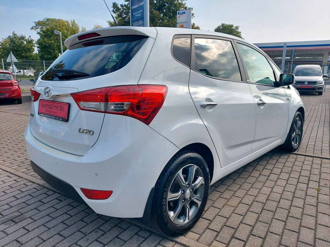 Hyundai ix20 Passion Automatik Klima PDC AHK - Vieglā automašīna: foto 5 Hyundai ix20 Passion Automatik Klima PDC AHK - Vieglā automašīna: foto 5