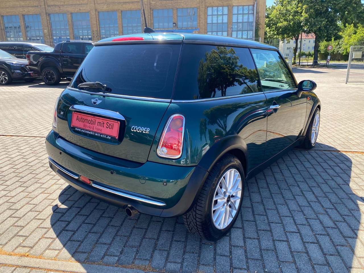 MINI COOPER Mini Cooper Klima Teilleder Alu PDC - Vieglā automašīna: foto 4 MINI COOPER Mini Cooper Klima Teilleder Alu PDC - Vieglā automašīna: foto 4