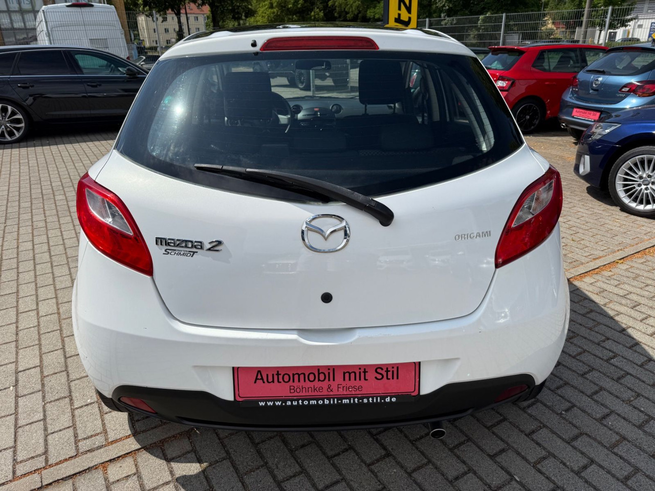 Mazda 2 Lim. 1.3 Origami 5 TÜER KLIMA SHZ TÜV NEU - Vieglā automašīna: foto 5 Mazda 2 Lim. 1.3 Origami 5 TÜER KLIMA SHZ TÜV NEU - Vieglā automašīna: foto 5