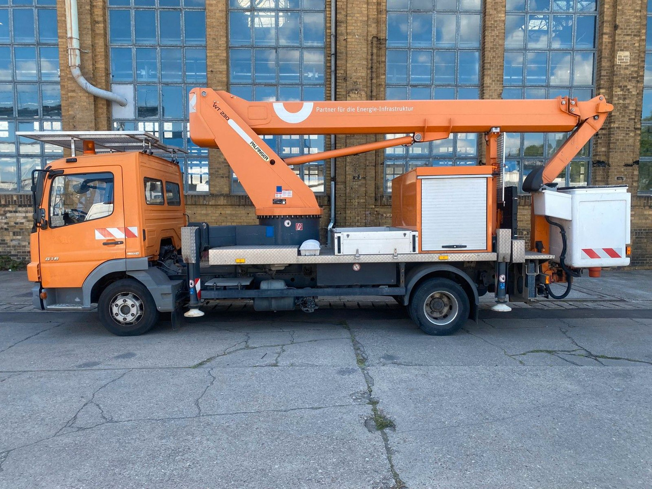 Mercedes-Benz ATEGO WUMAG ELEVANT WT230 23m TÜV - Autopacēlājs: foto 5 Mercedes-Benz ATEGO WUMAG ELEVANT WT230 23m TÜV - Autopacēlājs: foto 5