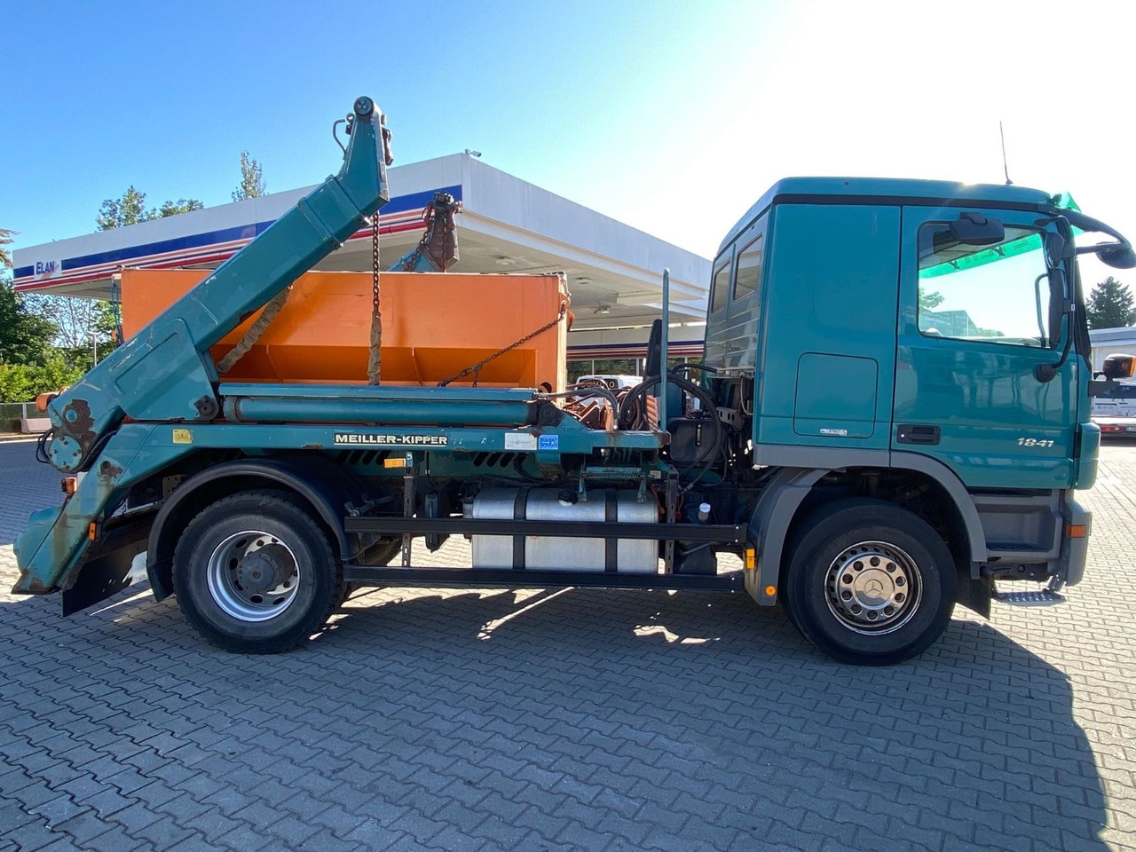 Mercedes-Benz Actros 2/3 6-Zyl. 1841 MEILER ABSATZKIPP. WINTER - Kravas automašīna pašizgāzējs: foto 3 Mercedes-Benz Actros 2/3 6-Zyl. 1841 MEILER ABSATZKIPP. WINTER - Kravas automašīna pašizgāzējs: foto 3