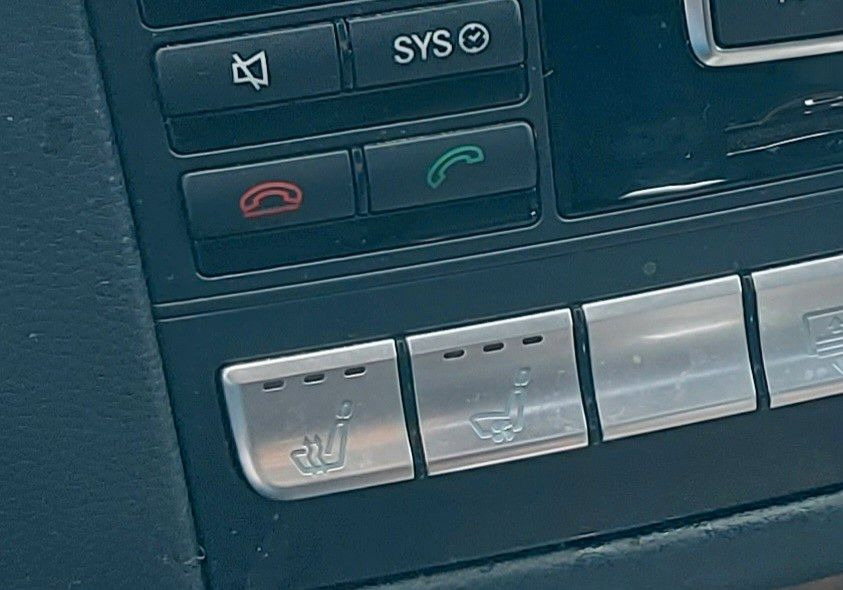 Mercedes-Benz CLS 350 CDI BE Xenon Leder Navi Sitzbelüftung - Sedans: foto 4 Mercedes-Benz CLS 350 CDI BE Xenon Leder Navi Sitzbelüftung - Sedans: foto 4