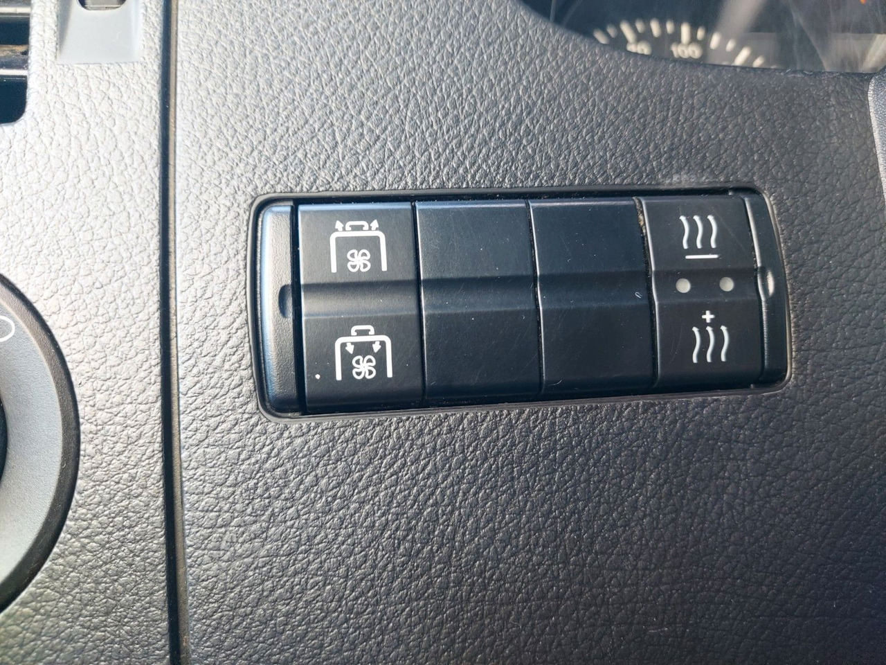 Mercedes-Benz Sprinter II Kasten 516 5T KLIMA AHK MAXI - Kravas mikroautobuss: foto 3 Mercedes-Benz Sprinter II Kasten 516 5T KLIMA AHK MAXI - Kravas mikroautobuss: foto 3