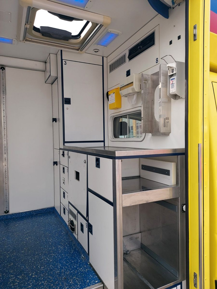 Jaunā Ātrās palīdzības mašīna Mercedes-Benz Sprinter II Pritsche 516 Autom. RTW Ambulance: foto 23