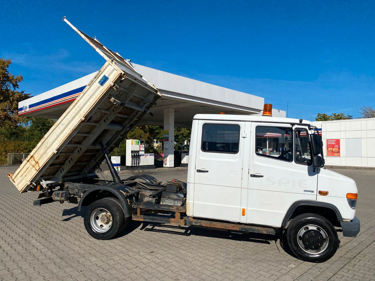 Mercedes-Benz VARIO 816D Doka 3 Seiten Kipper Meiller - Komercauto pašizgāzējs, Kravas-pasažieru furgons: foto 1 Mercedes-Benz VARIO 816D Doka 3 Seiten Kipper Meiller - Komercauto pašizgāzējs, Kravas-pasažieru furgons: foto 1