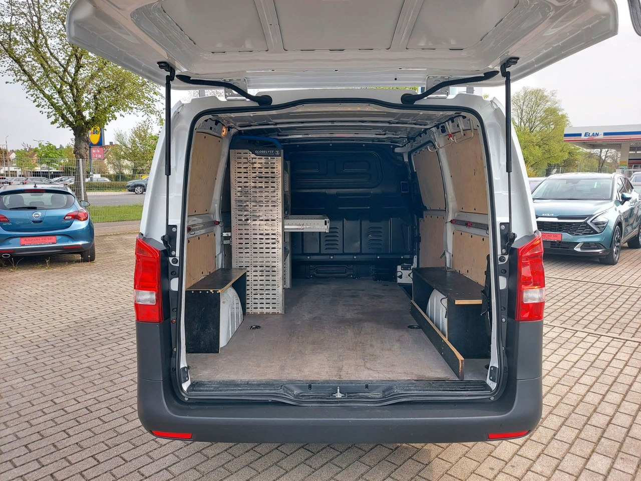 Mercedes-Benz Vito Kasten 110 FWD Lang Klima Kamera DAB PDC - Pasažieru furgons: foto 3 Mercedes-Benz Vito Kasten 110 FWD Lang Klima Kamera DAB PDC - Pasažieru furgons: foto 3