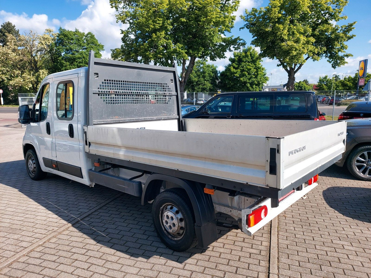 Peugeot Boxer Pritsche Doka. 335 L3 BlueHDi 130 Klima - Automašīna ar kravas platformu, Kravas-pasažieru furgons: foto 4 Peugeot Boxer Pritsche Doka. 335 L3 BlueHDi 130 Klima - Automašīna ar kravas platformu, Kravas-pasažieru furgons: foto 4