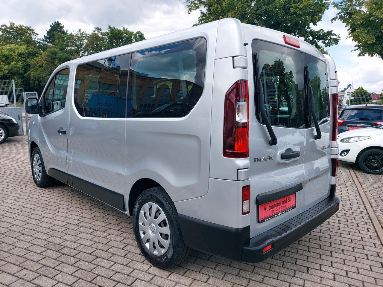 Renault Trafic Combi L1H1 2,7t Expression Klima - Pasažieru furgons: foto 5 Renault Trafic Combi L1H1 2,7t Expression Klima - Pasažieru furgons: foto 5