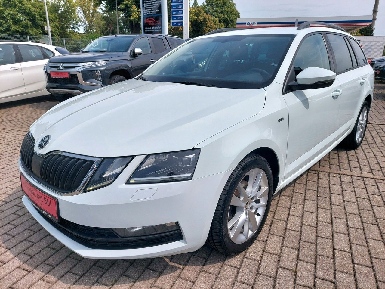 Skoda Octavia Combi Drive LED ACC Radar DAB 8xRad AHK - Universālis: foto 5 Skoda Octavia Combi Drive LED ACC Radar DAB 8xRad AHK - Universālis: foto 5