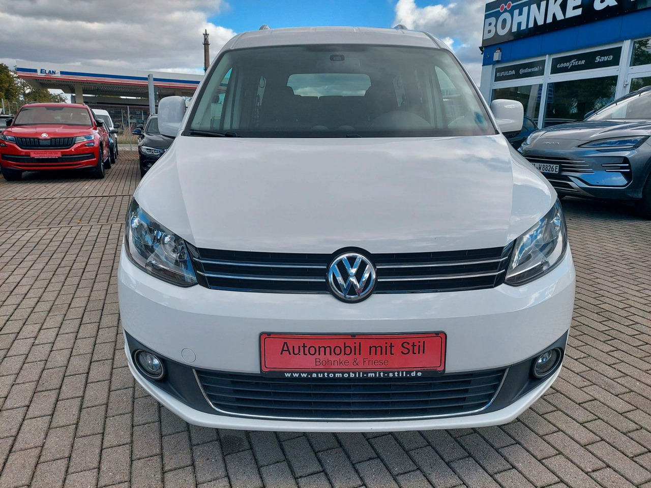 Volkswagen Caddy Kombi Maxi Comfortline 7 Sitze Team - Pasažieru furgons: foto 3 Volkswagen Caddy Kombi Maxi Comfortline 7 Sitze Team - Pasažieru furgons: foto 3