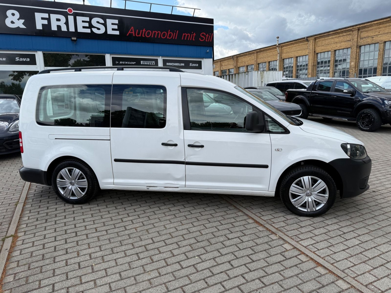 Volkswagen Caddy Maxi KastenKombi 5 SITZER KLIMAA SHZ AHK - Pasažieru furgons: foto 3 Volkswagen Caddy Maxi KastenKombi 5 SITZER KLIMAA SHZ AHK - Pasažieru furgons: foto 3