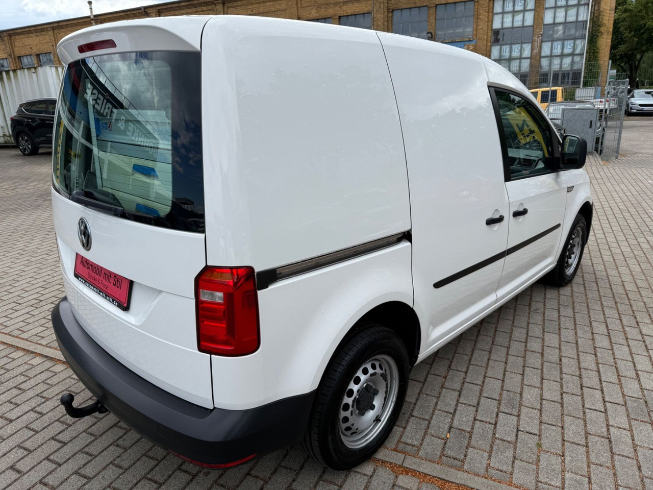 Volkswagen Caddy Nfz Kasten 4Motion KLIMA NAVI 10/25 TÜV - Pasažieru furgons: foto 4 Volkswagen Caddy Nfz Kasten 4Motion KLIMA NAVI 10/25 TÜV - Pasažieru furgons: foto 4