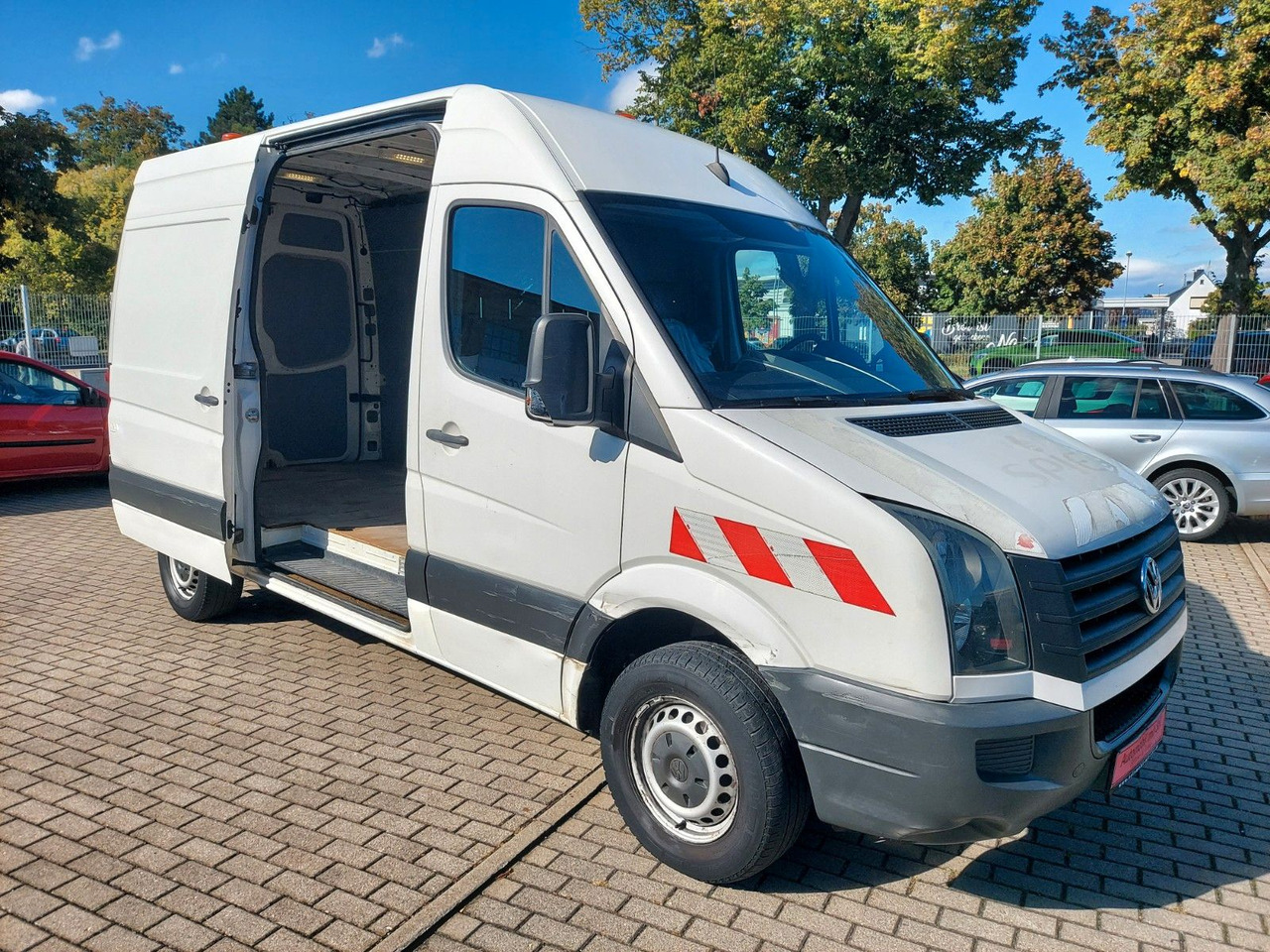 Volkswagen Crafter Kasten 35 mittel L2H2 Hochdach Klima - Kravas mikroautobuss: foto 2 Volkswagen Crafter Kasten 35 mittel L2H2 Hochdach Klima - Kravas mikroautobuss: foto 2