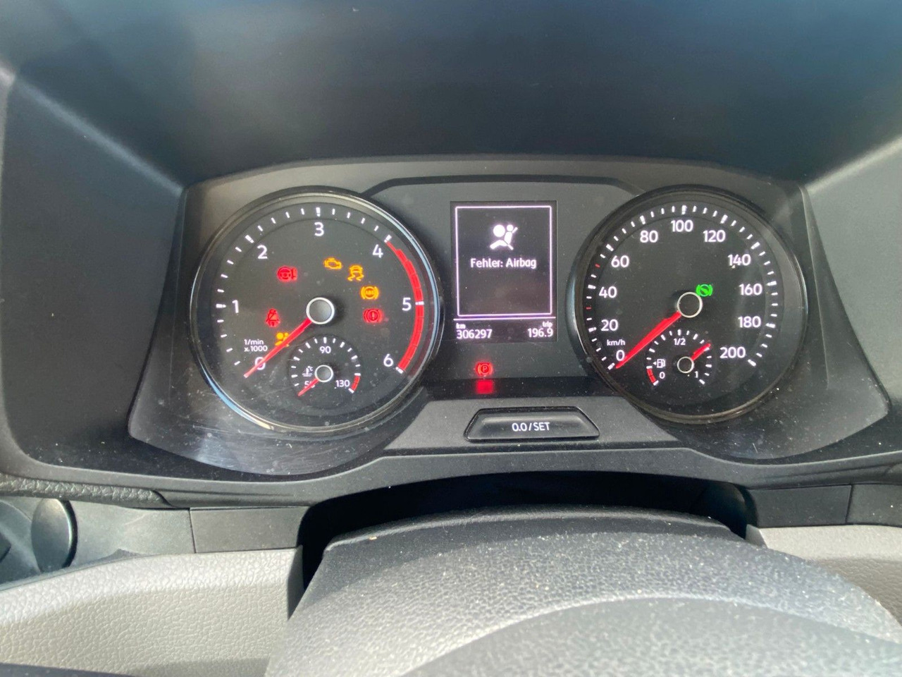 Furgons ar slēgtā virsbūve Volkswagen Crafter Pritsche Koffer 35 lang Bär LBW 750: foto 13