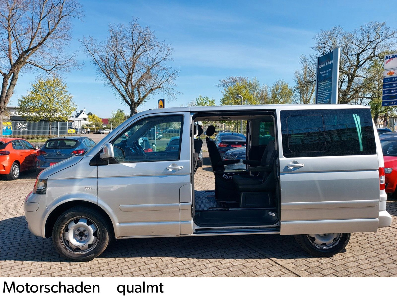 Volkswagen T5 Multivan Bus Comfortline 7 Sitze SHZ AHK Volkswagen T5 Multivan Bus Comfortline 7 Sitze SHZ AHK - Mikroautobuss, Pasažieru furgons: foto 1 Volkswagen T5 Multivan Bus Comfortline 7 Sitze SHZ AHK Volkswagen T5 Multivan Bus Comfortline 7 Sitze SHZ AHK - Mikroautobuss, Pasažieru furgons: foto 1